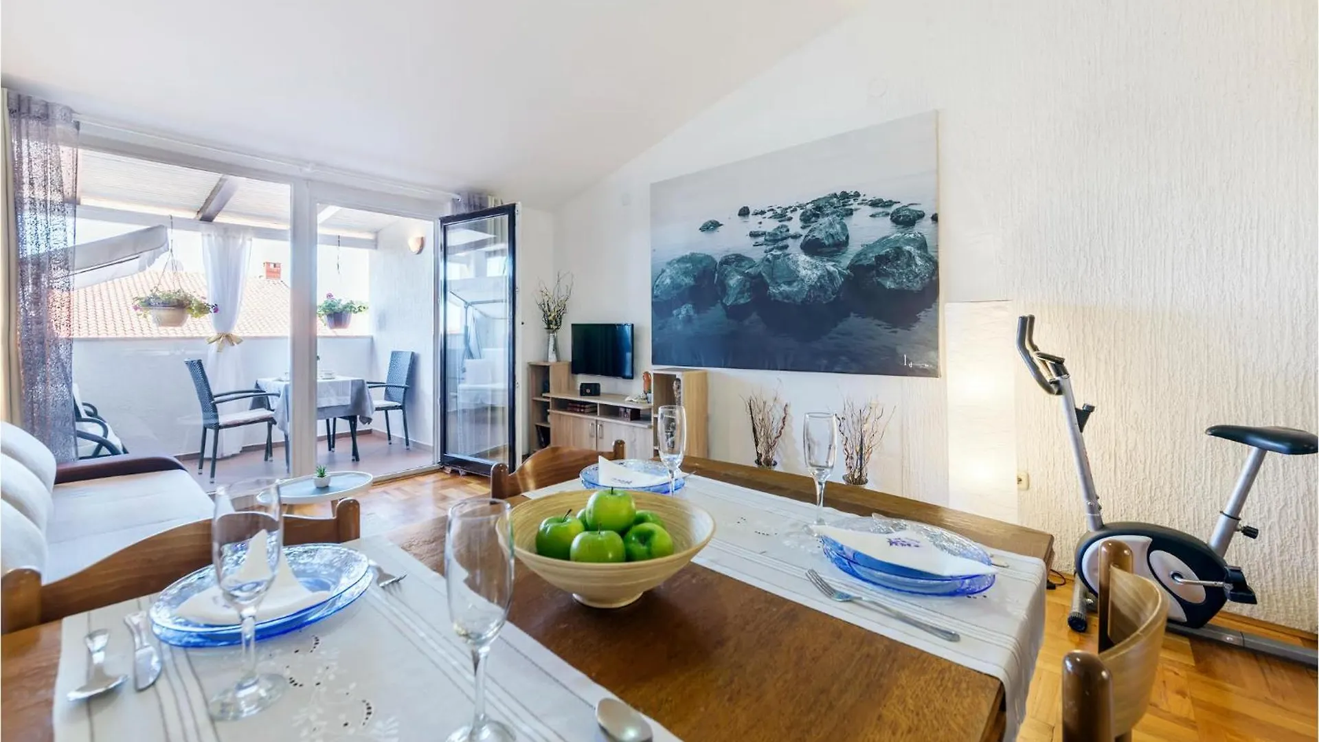 1 Bedroom Gorgeous Apartment In Vrsar