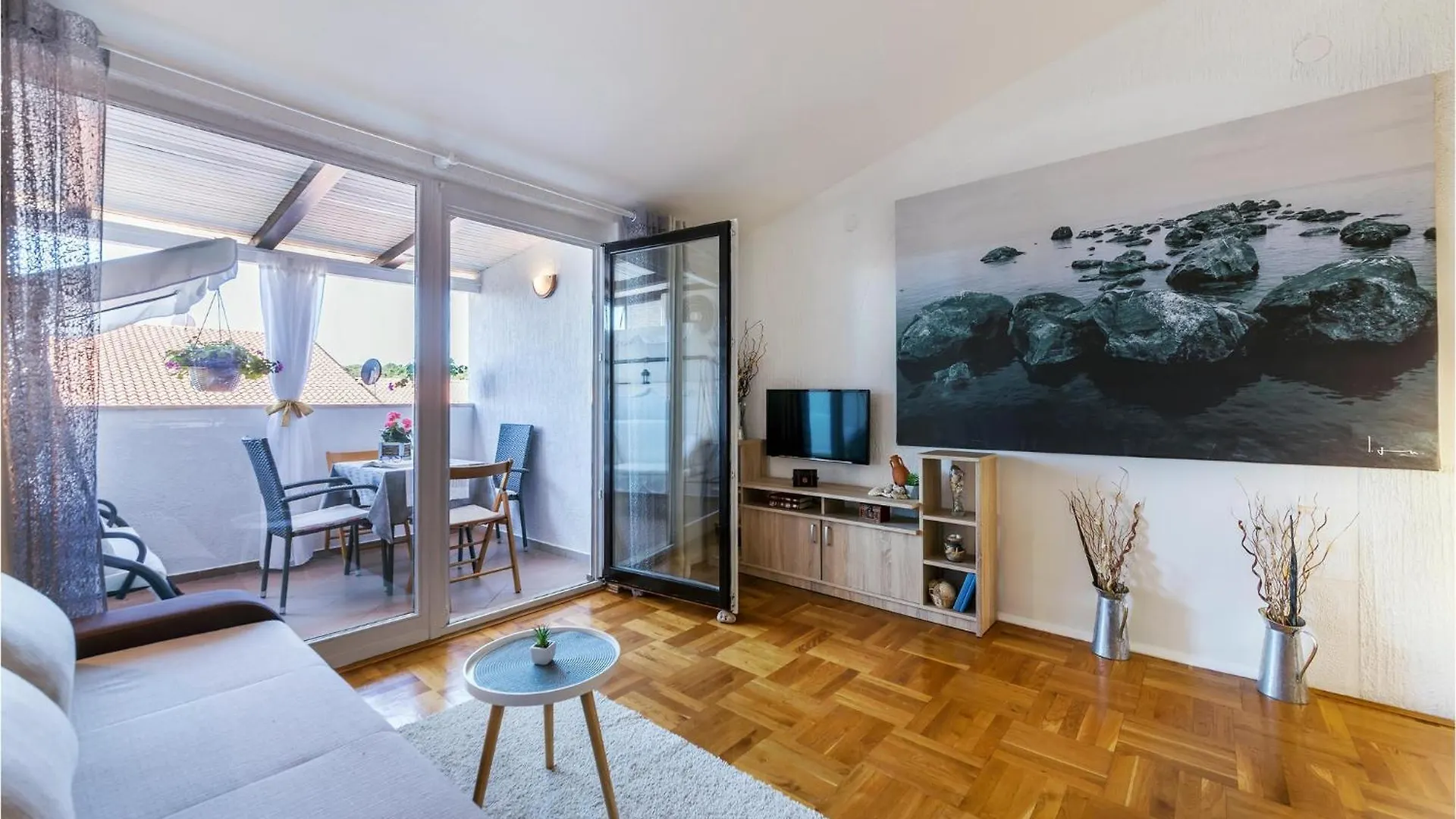 1 Bedroom Gorgeous Apartment In Vrsar Croatia